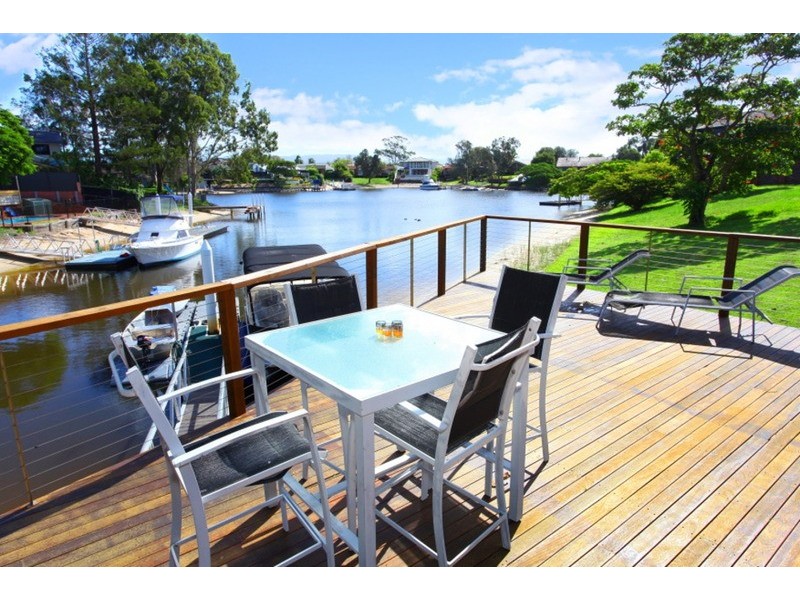 6 Nootka Court, Broadbeach Waters QLD 4218