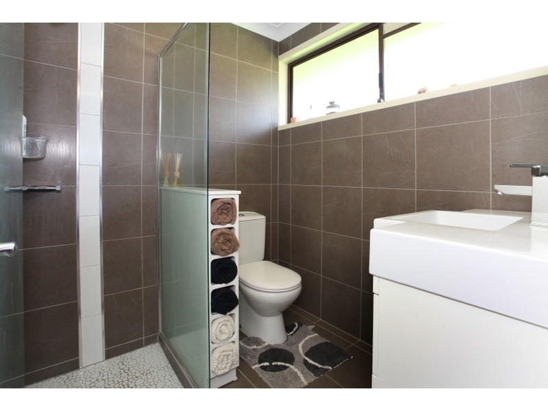 6 Nootka Court, Broadbeach Waters QLD 4218