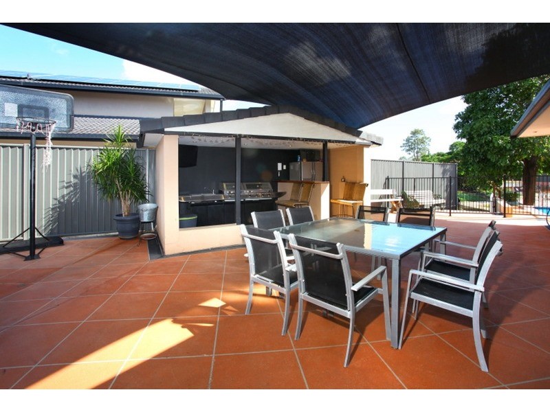 6 Nootka Court, Broadbeach Waters QLD 4218