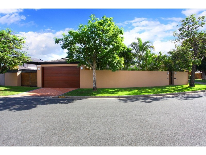 6 Nootka Court, Broadbeach Waters QLD 4218
