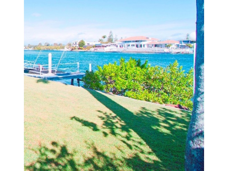 38 Sunset Boulevard, Surfers Paradise QLD 4217