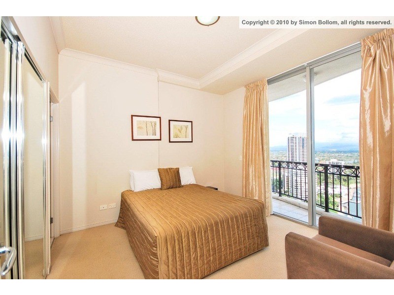 23 Ferny Avenue, Surfers Paradise QLD 4217
