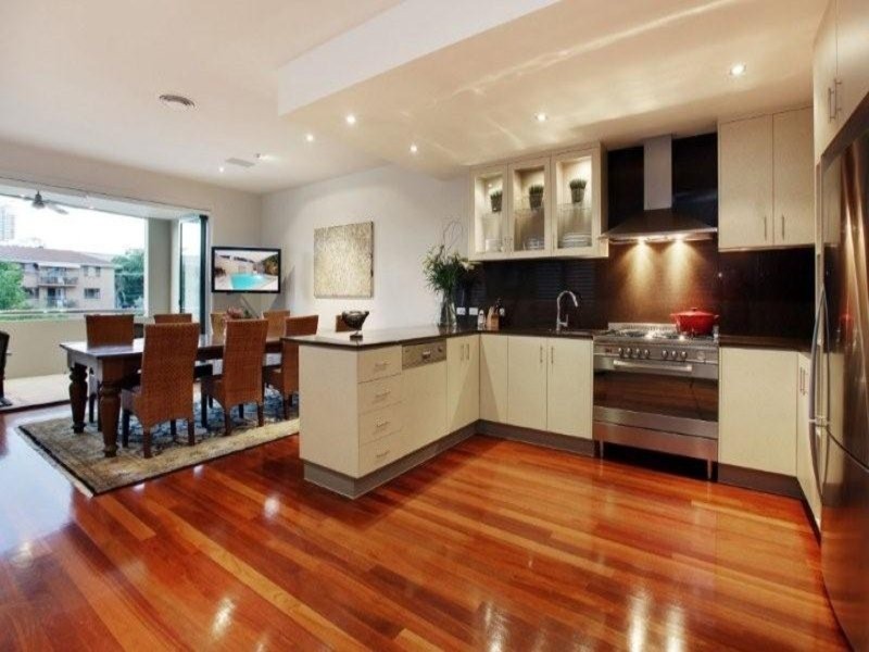 28b Armrick, Broadbeach QLD 4218