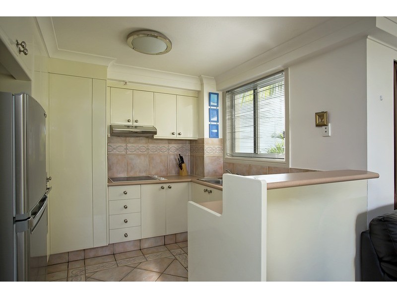 15/7-11  Elkhorn  Avenue, Surfers Paradise QLD 4217