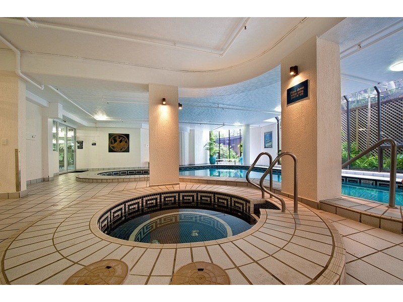 30 Laycock Street, Surfers Paradise QLD 4217