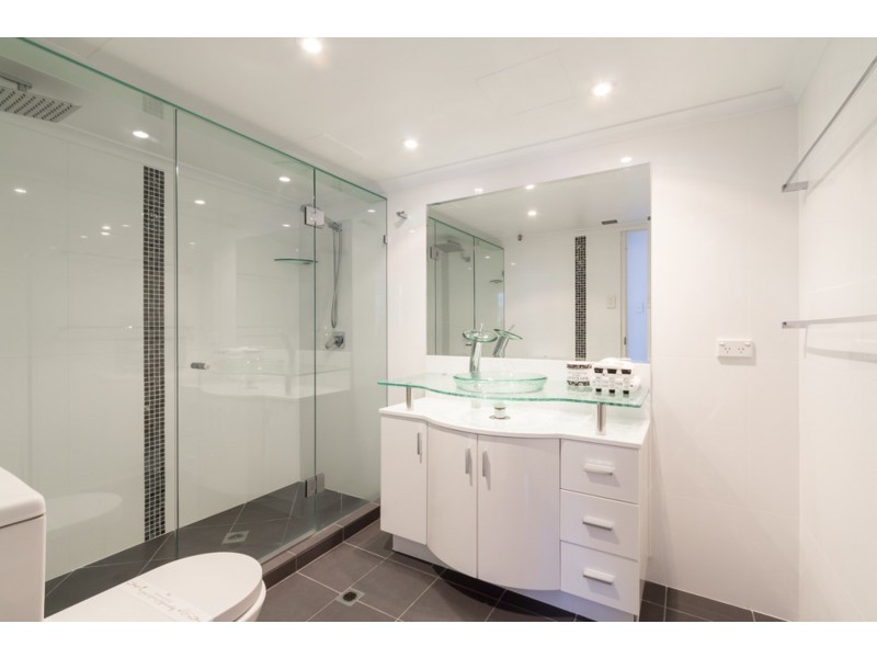 4 Old Burleigh Road, Surfers Paradise QLD 4217