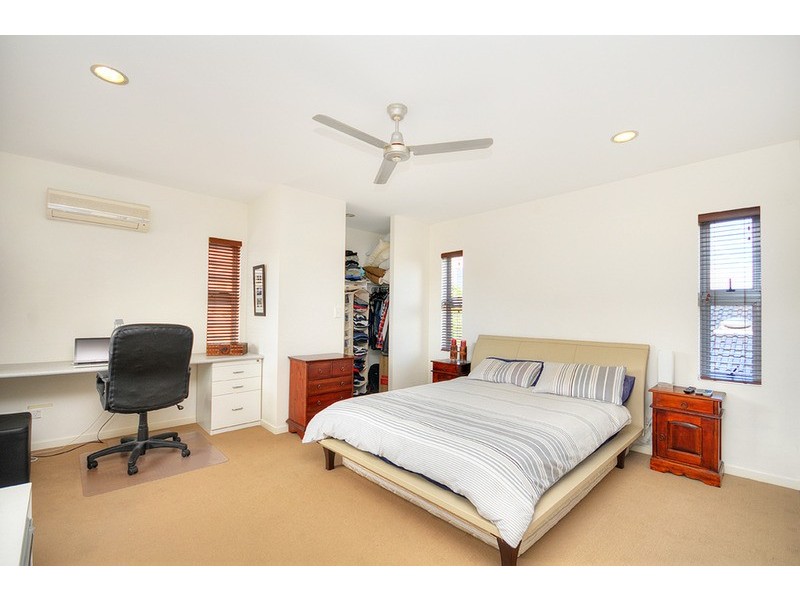 43 Anembo Street, Surfers Paradise QLD 4217