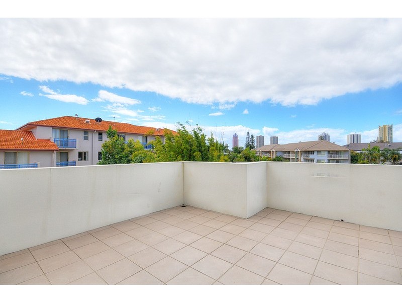 43 Anembo Street, Surfers Paradise QLD 4217