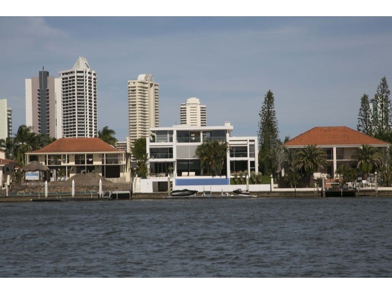 Paradise Waters QLD 4217