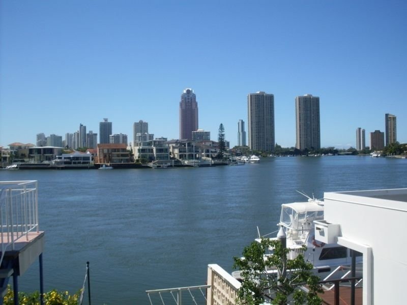 107 Stanhill Drive, Surfers Paradise QLD 4217