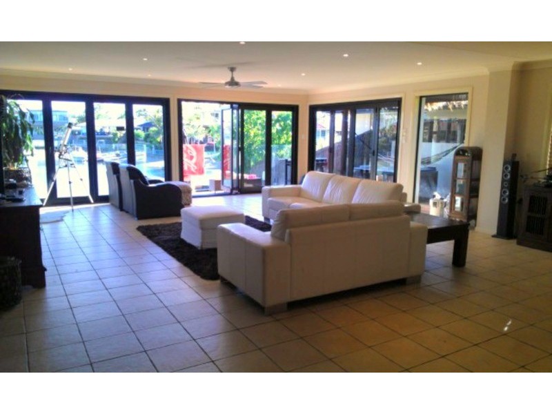 30 Tosti Street, Sorrento QLD 4217