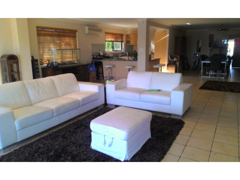 30 Tosti Street, Sorrento QLD 4217