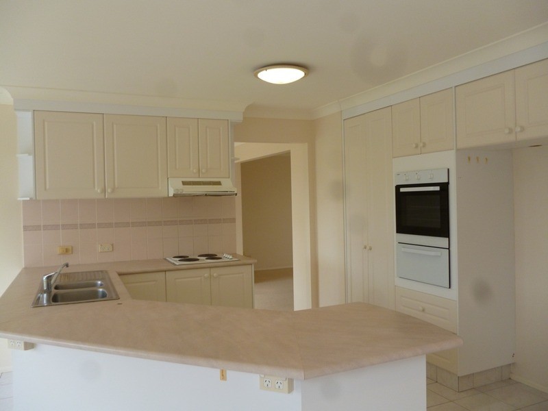 40 Cotlew  Street, Southport QLD 4215