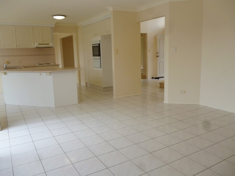 40 Cotlew  Street, Southport QLD 4215