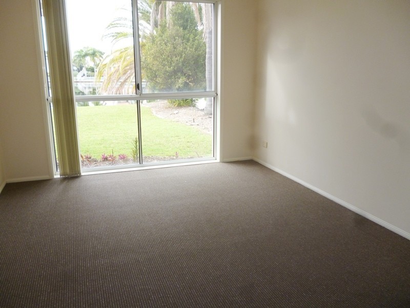 40 Cotlew  Street, Southport QLD 4215