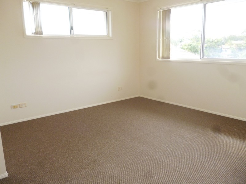 40 Cotlew  Street, Southport QLD 4215