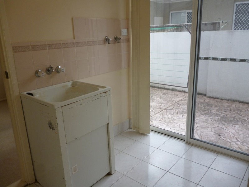 40 Cotlew  Street, Southport QLD 4215