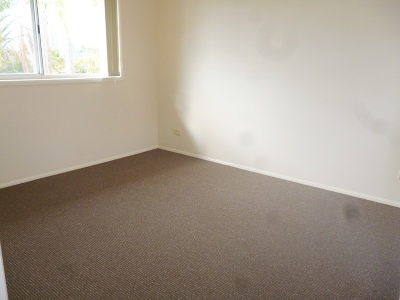 40 Cotlew  Street, Southport QLD 4215