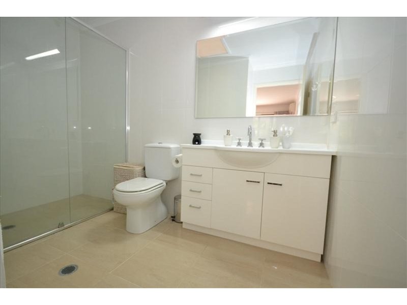 91 Salerno  Street, Isle Of Capri QLD 4217