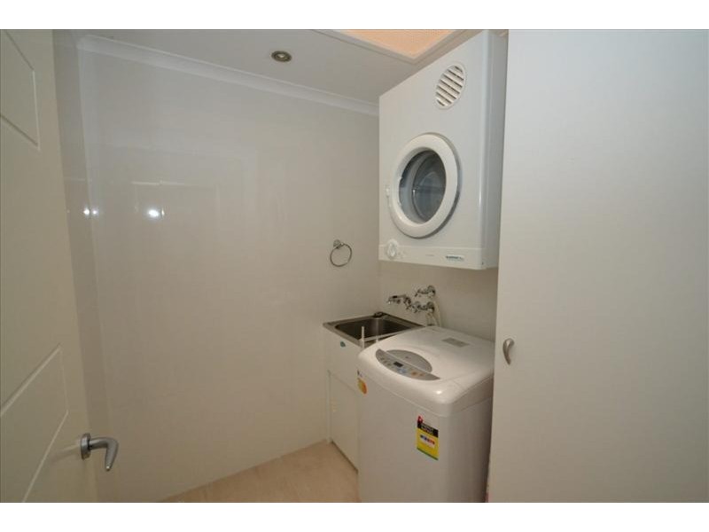 91 Salerno  Street, Isle Of Capri QLD 4217