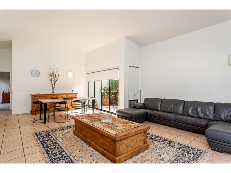 7 The Corso, Isle Of Capri QLD 4217