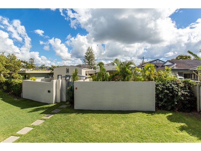 7 The Corso, Isle Of Capri QLD 4217