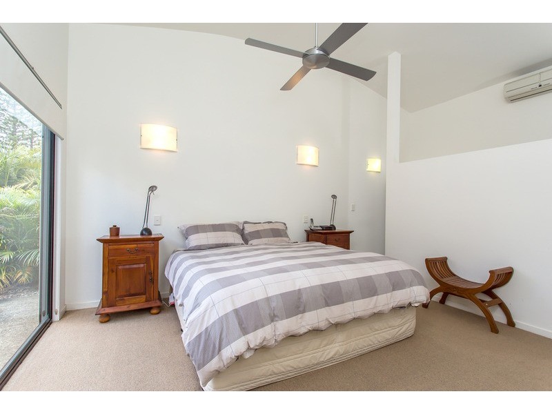 7 The Corso, Isle Of Capri QLD 4217