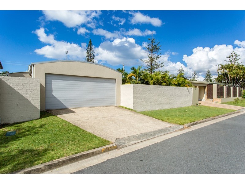 7 The Corso, Isle Of Capri QLD 4217