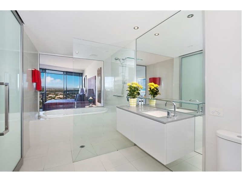 9 Ferny  Avenue, Surfers Paradise QLD 4217