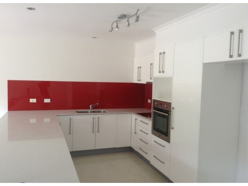 91 Salerno  Street, Isle Of Capri QLD 4217