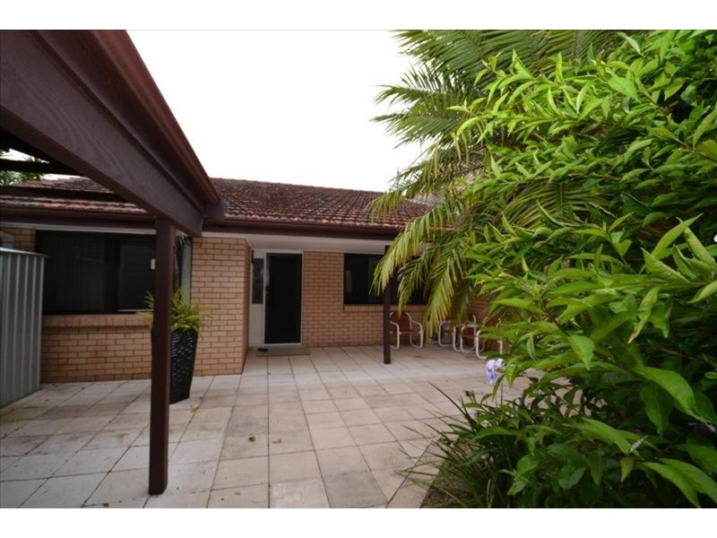 91 Salerno  Street, Isle Of Capri QLD 4217