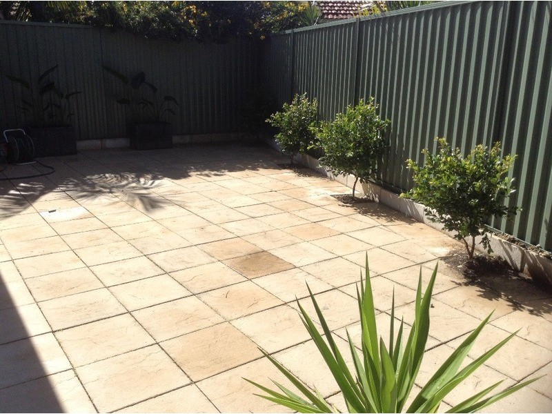 91 Salerno  Street, Isle Of Capri QLD 4217