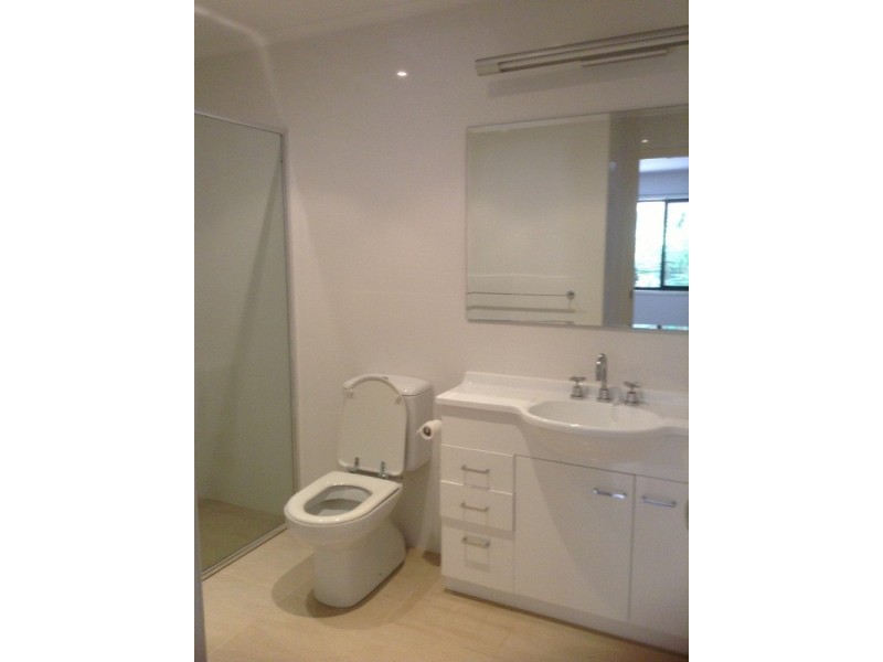 91 Salerno  Street, Isle Of Capri QLD 4217