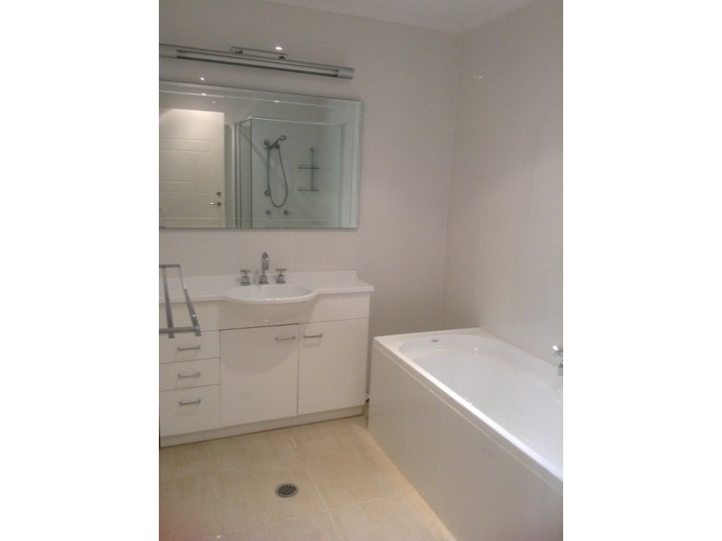 91 Salerno  Street, Isle Of Capri QLD 4217