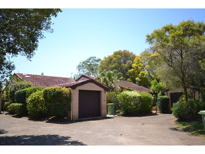 91 Salerno  Street, Isle Of Capri QLD 4217