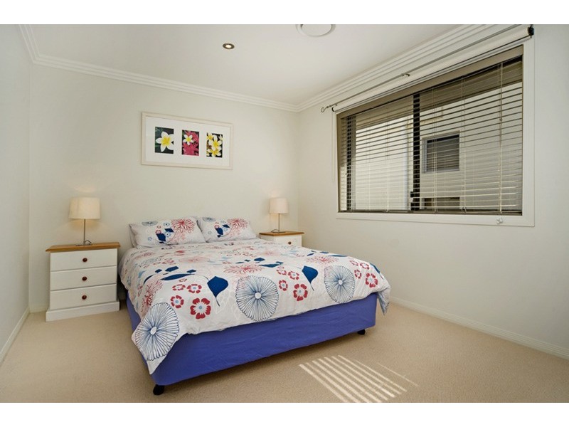 2/15 Pisa Court, Surfers Paradise QLD 4217