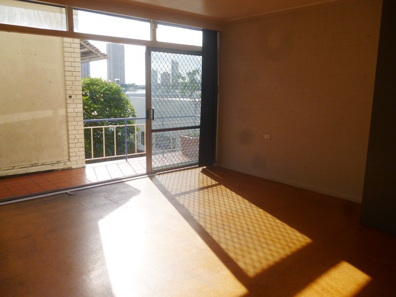 107 Stanhill Drive, Chevron Island QLD 4217