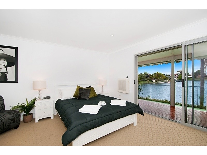 18 Argyle Crescent, Sorrento QLD 4217