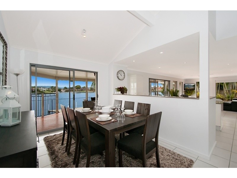 18 Argyle Crescent, Sorrento QLD 4217