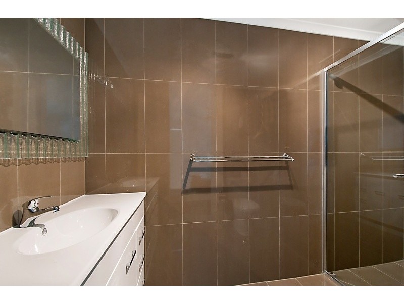 18 Argyle Crescent, Sorrento QLD 4217