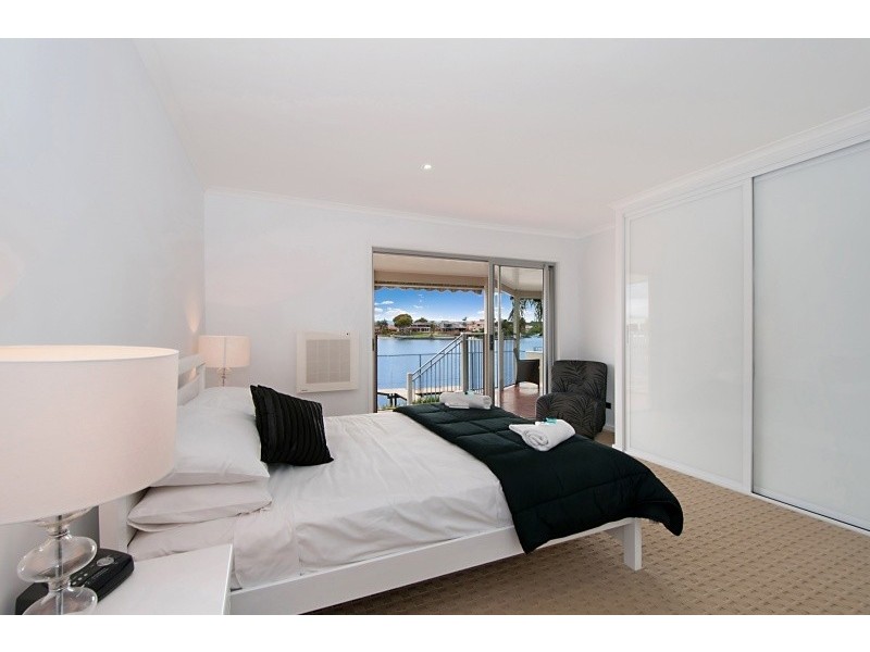 18 Argyle Crescent, Sorrento QLD 4217
