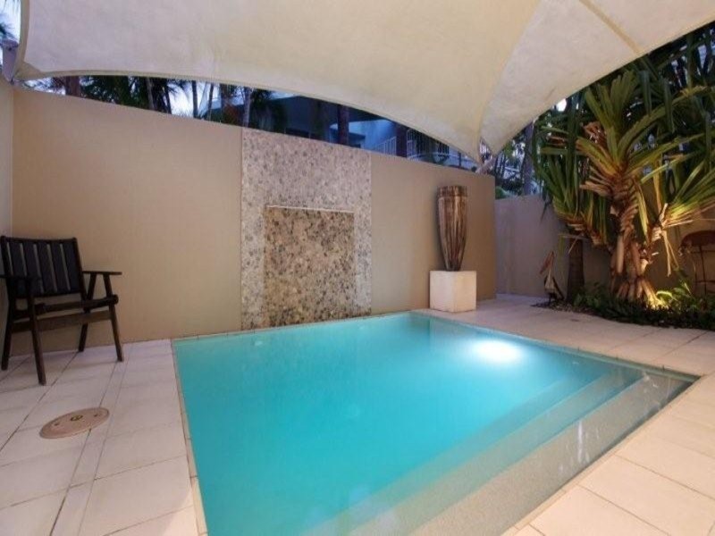 28b Armrick, Broadbeach QLD 4218