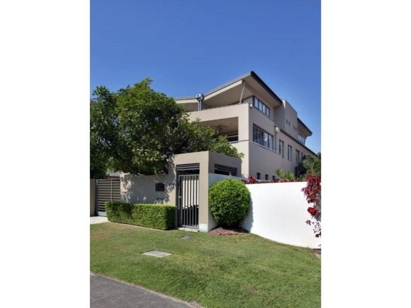 28b Armrick, Broadbeach QLD 4218