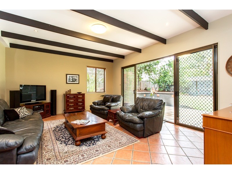 204 Cotlew  Street, Ashmore QLD 4214