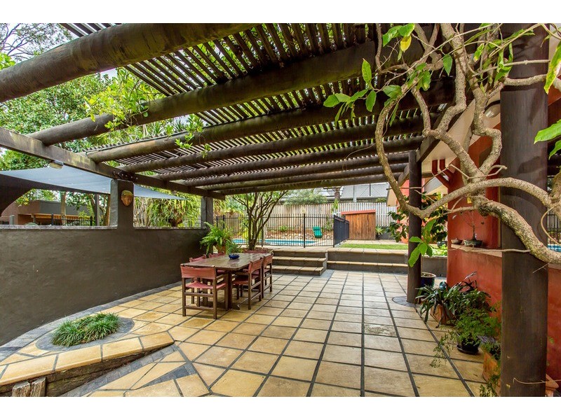 204 Cotlew  Street, Ashmore QLD 4214