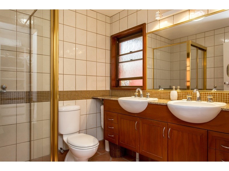 204 Cotlew  Street, Ashmore QLD 4214