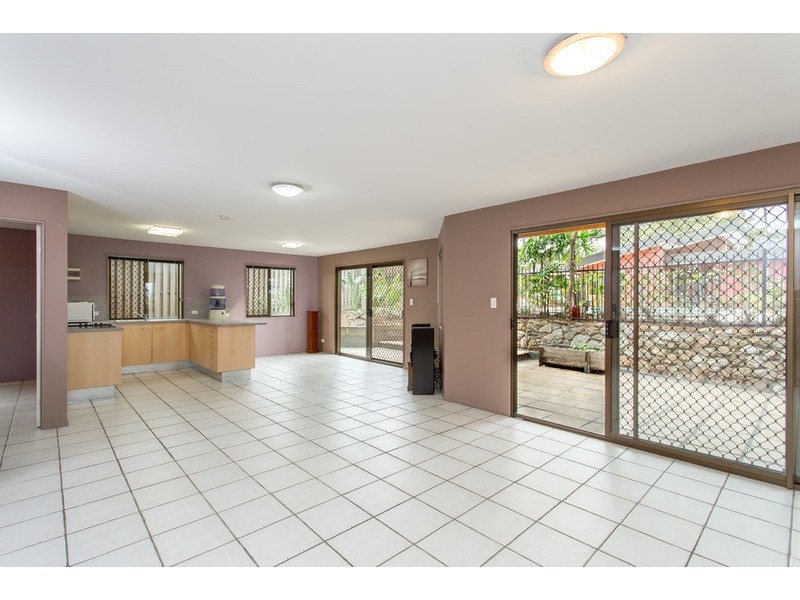 204 Cotlew  Street, Ashmore QLD 4214