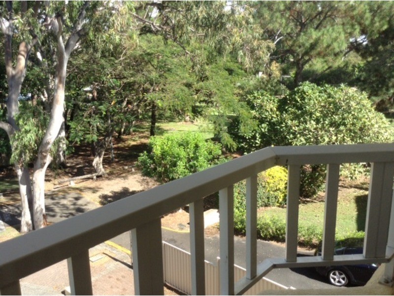 32 Monaco  Street, Broadbeach QLD 4218