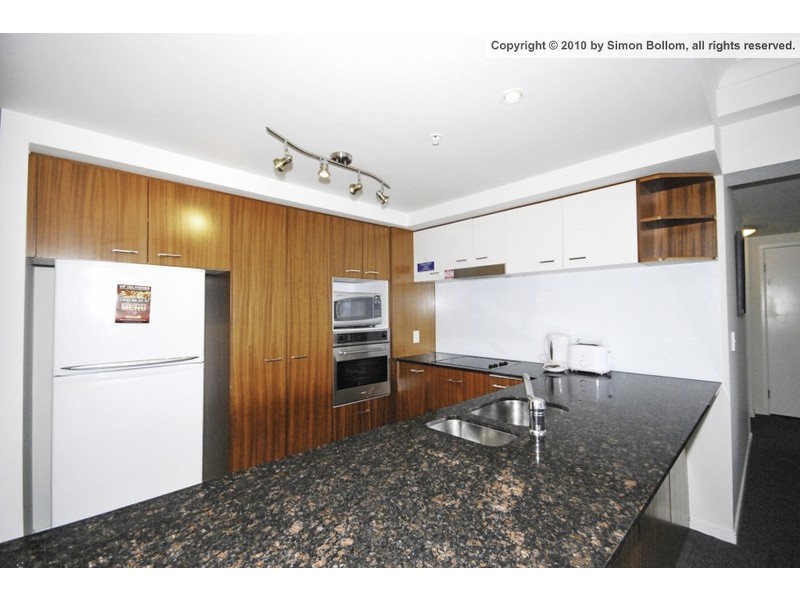 23 Ferny Avenue, Surfers Paradise QLD 4217