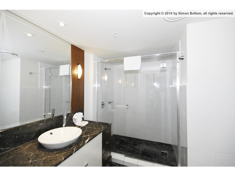 23 Ferny Avenue, Surfers Paradise QLD 4217